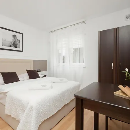 Couette-café Zwierzynscy 3*