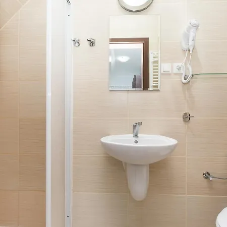 Zwierzynscy Oda ve Kahvaltı 3*