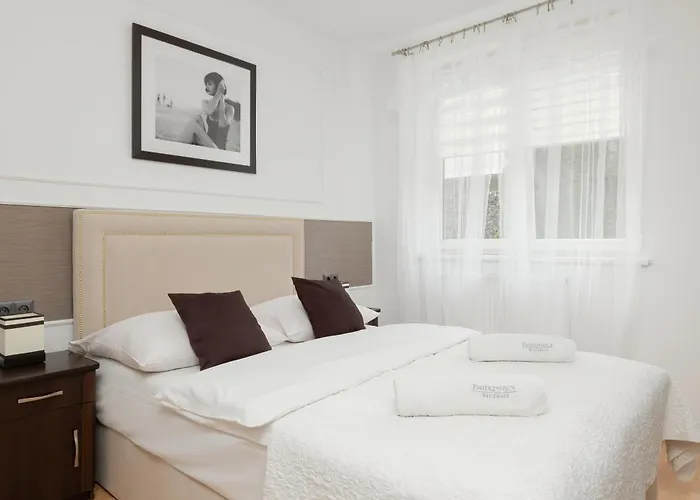 住宿加早餐酒店 Zwierzynscy 波别罗沃