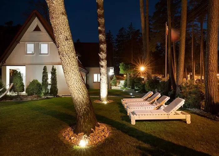 Zwierzynscy 住宿加早餐酒店 波别罗沃